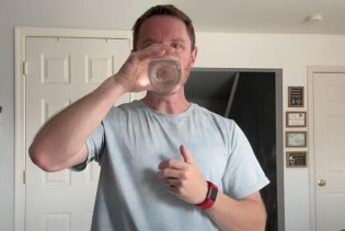 Sedmica samo na vodi: Iznenađujući rezultati i izazovi jednog Youtubera