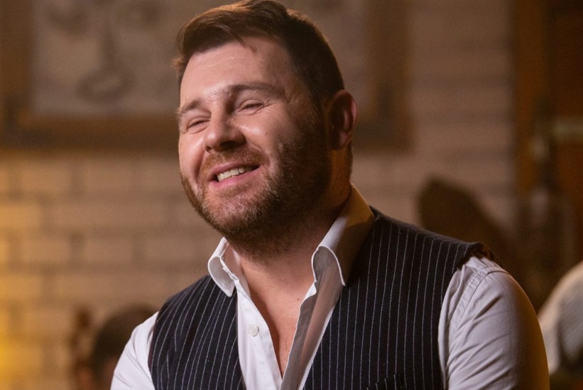 Eldin Huseinbegović za Žene.ba: Uspjeh je ako moje pjesme nekome uljepšaju život