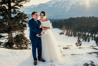 Zimska čarolija pred objektivom: Ideje za nezaboravne vjenčane fotografije