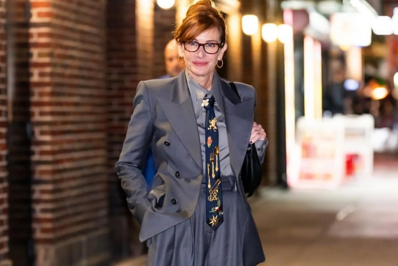 Julia Roberts ponovo oduševljava crveni tepih muškim odijelima