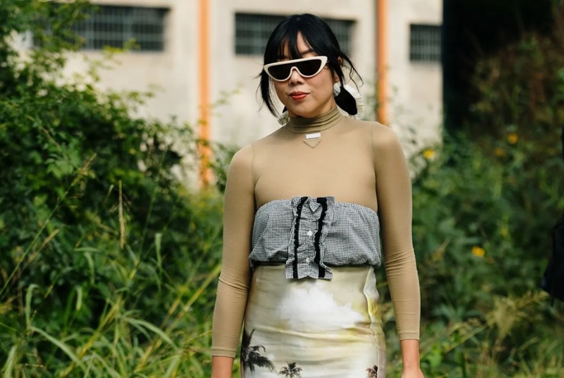 Vintage Prada suknja: Komad koji diktira stil na ulicama