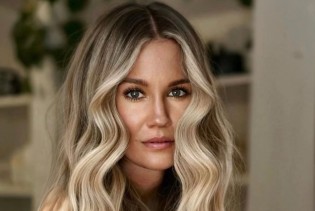 Kosa s daškom chai latea: najnježniji beauty trend 2025.