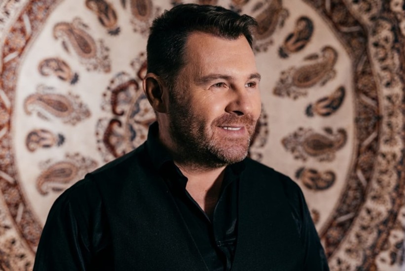 Kadar, stih i emocija u jednom – Eldin Huseinbegović poklonio 'Testamentu' dušu kroz pjesmu