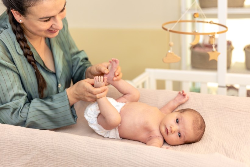 Presvlačenje pelena bez stresa: Savjeti koje svaki roditelji trebaju znati!