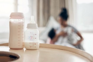 Kada i zašto posegnuti za zamjenom majčinog mlijeka?