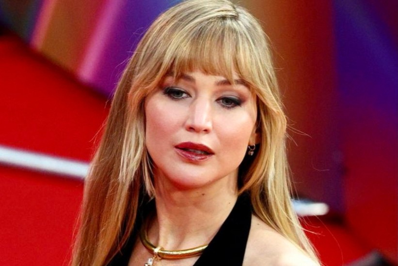 Jennifer Lawrence: Moćna, tajanstvena i neodoljiva na crvenom tepihu