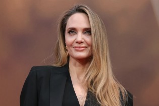 Bez šminke i skupih tretmana: Angelina Jolie ima recept za prirodnu ljepotu