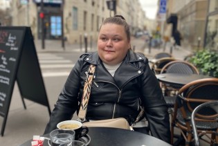 Neprijatnost u Parizu: Influenserici iz Velike Kladuše ukrali štap za kretanje