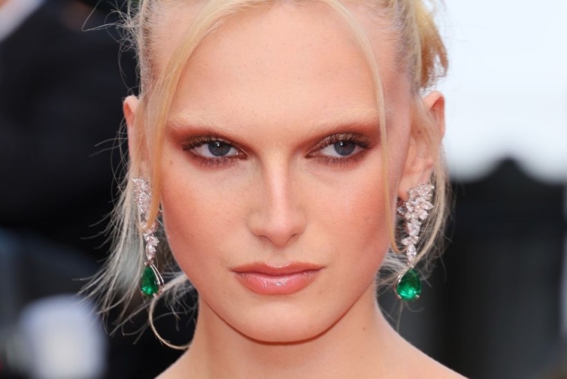 Nova omiljena nijansa trepavica: Siva maskara za suptilan, svjež pogled