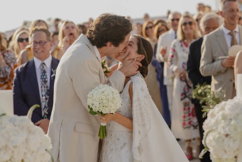 Modna dizajnerica provela 3.500 sati praveći haljinu za svoje vjenčanje