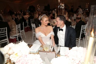 Luksuzni zaručnički prsten Paris Hilton: 20-karatni dijamant