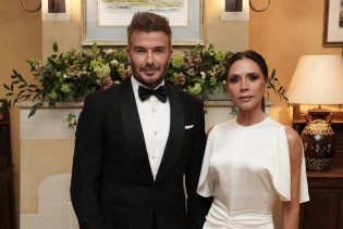 Najveće božićno drvce do sada: Pogledajte kako izgleda praznični ambijent Victorie Beckham