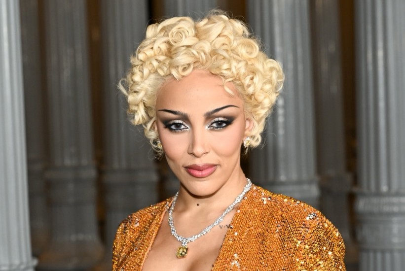 Doja Cat u stilu Marilyn Monroe: Nova frizura koja je oduševila crveni tepih