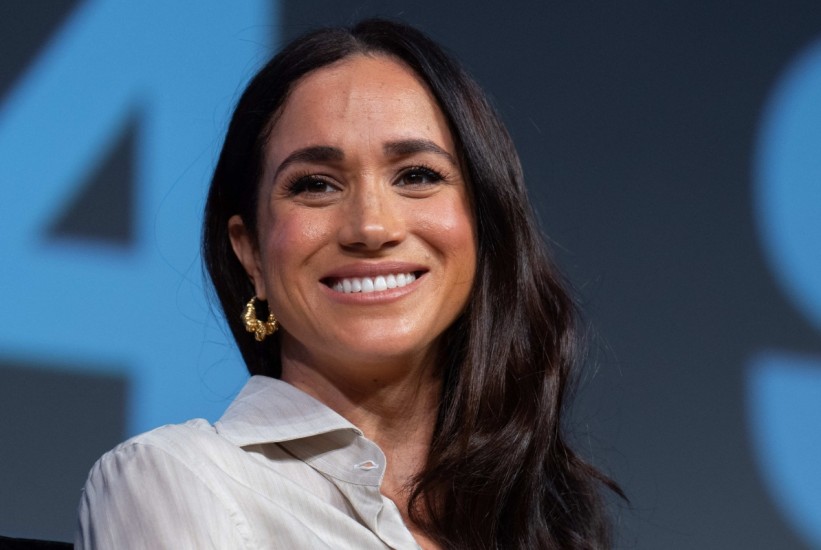 Povratak kraljevske glumice: Meghan Markle se polako vraća karijeri!