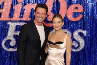 Kate Hudson zablistala u Parizu: Premijera filma koji je rasplakao Neila Diamonda