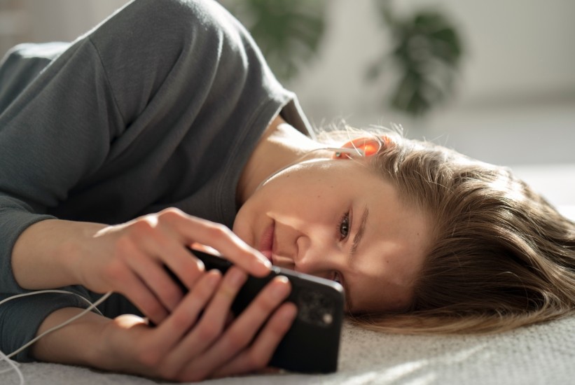 Kako prekinuti začarani krug ovisnosti o mobilnom telefonu ?