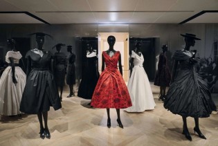 Dior i Alaïa u jednom prostoru: Izložba koja spaja modne legende