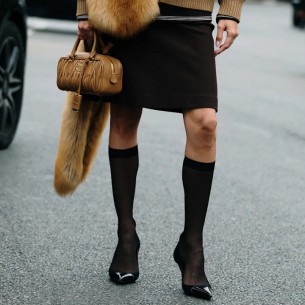 Najhrabriji modni trend zime 2025: Čarape s potpeticama