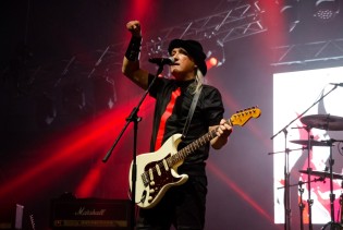 Plavi orkestar završava jubilarnu turneju spektakularnim koncertom u Splitu