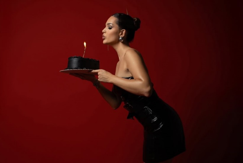 Amina Efendić proslavila rođendan u crnom glam stilu: Fanovi oduševljeni tortom