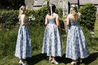 Savršene frizure za tvoje djeveruše: Elegantne, prirodne i bezvremenske