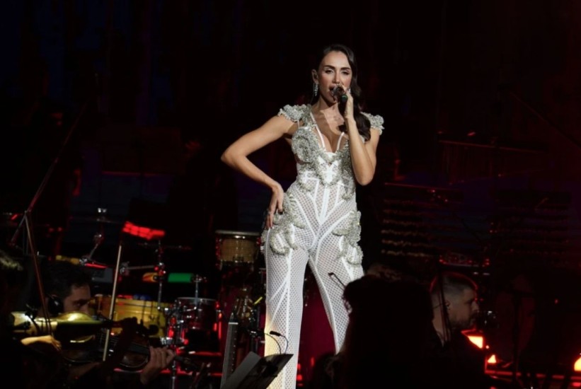 Emina Jahović nastupila u Sava centru: Suze, aplauzi i sjajni gosti