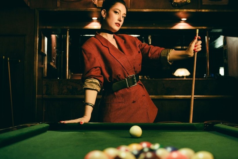 Nova pjesma Maje Mano: Ako trebaš nekoga donosi moćnu žensku energiju