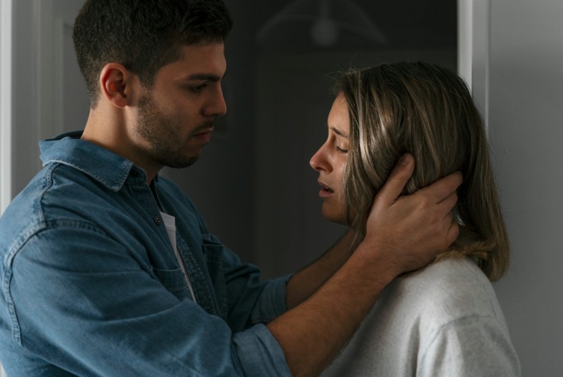 Zašto je tako teško prepoznati nasilnog partnera?