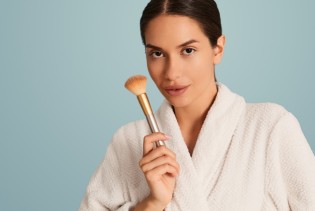 Prestanite bacati pudere! Naučite kako izbjeći neugodne promjene boje!