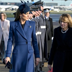 Kate ponovo oduševila: Plavi McQueen kaput i Dianine naušnice koje nose posebnu priču