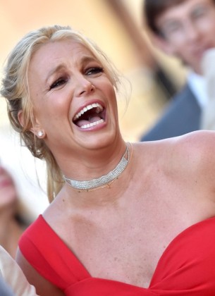 Britney se oglasila pa obrisala video: Šta se zapravo desilo na jahti u Meksiku?