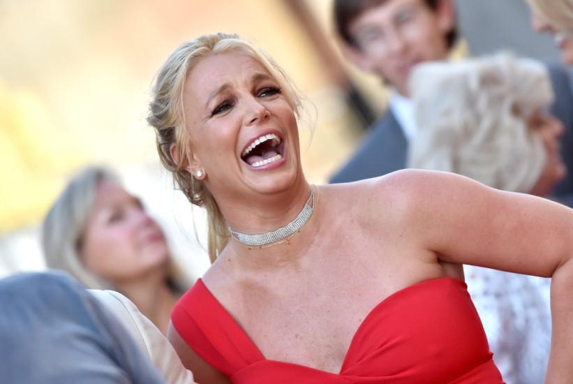 Britney se oglasila pa obrisala video: Šta se zapravo desilo na jahti u Meksiku?