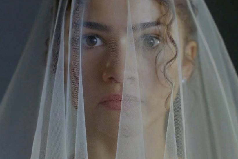 Robert Pattinson, krv i vjenčana haljina: Prvi trailer filma "The Drama" otkriva sve