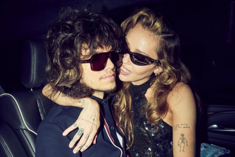 Miley Cyrus i Maxx Morando objavili zaruke!