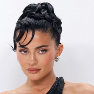 Kylie Jenner podijelila teško iskustvo nakon trudnoće: „Ništa nije pomagalo“