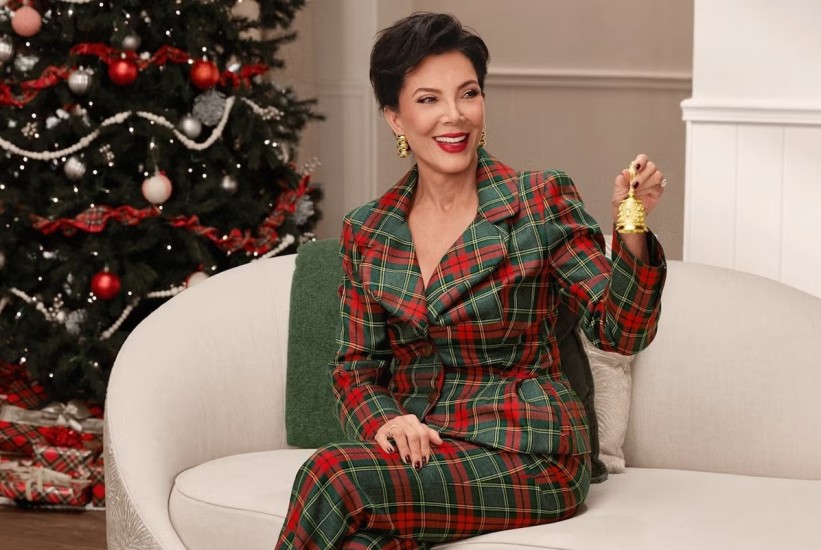 Kris Jenner iznenadila dekoracijom: Bor visok do plafona prekriven buketima ruža