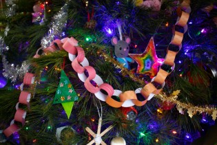 TikTok praznični trend: Šareni papirnati lanci