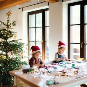 Badnjak s djecom: Kako ga zamišljamo, a kako stvarno izgleda