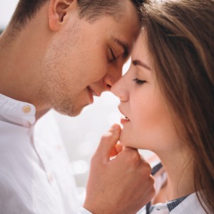 Stručnjakinja upozorava: Ovakvo ljubljenje može odbiti partnera