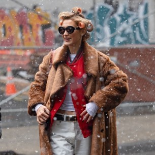 Bella Hadid vraća viklere u modu: Liverpool glamur kao novi trend