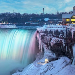 Nezaboravno iskustvo: Posjeta zaleđenim slapovima Niagare i Festival svjetla