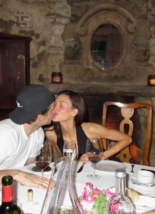 Brooklyn Beckham objavio provokativne fotke Nicole Peltz