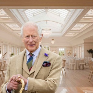 Kralj Charles otvara vrata luksuznog dvorca mladencima