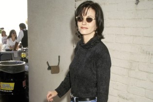 Inspiracija iz 90-ih: Kombinacija koju su obožavale slavne žene ponovo je u trendu