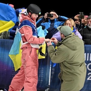 Ljubav na ledu: Olimpijske igre obilježile i romantične prosidbe