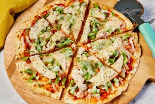 Gotova za 10 minuta: Najbrža pizza koju ćete ikada napraviti