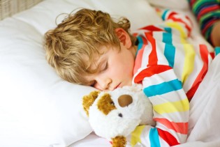 Roditelji često griješe: Fokus nije na satu, već na broju sati sna