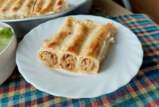 Zapečene palačinke punjene mesom: Idealan porodični obrok bez puno muke