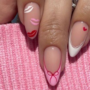 Ako volite nježne detalje, ova valentinovska manikura je za vas