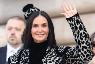 Tajna savršene kose Demi Moore koja i dalje izaziva divljenje